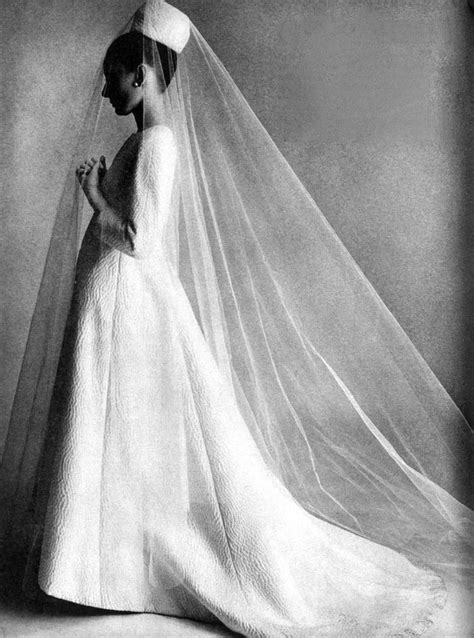 robe givenchy audrey hepburn|Audrey Hepburn Givenchy wedding dress.